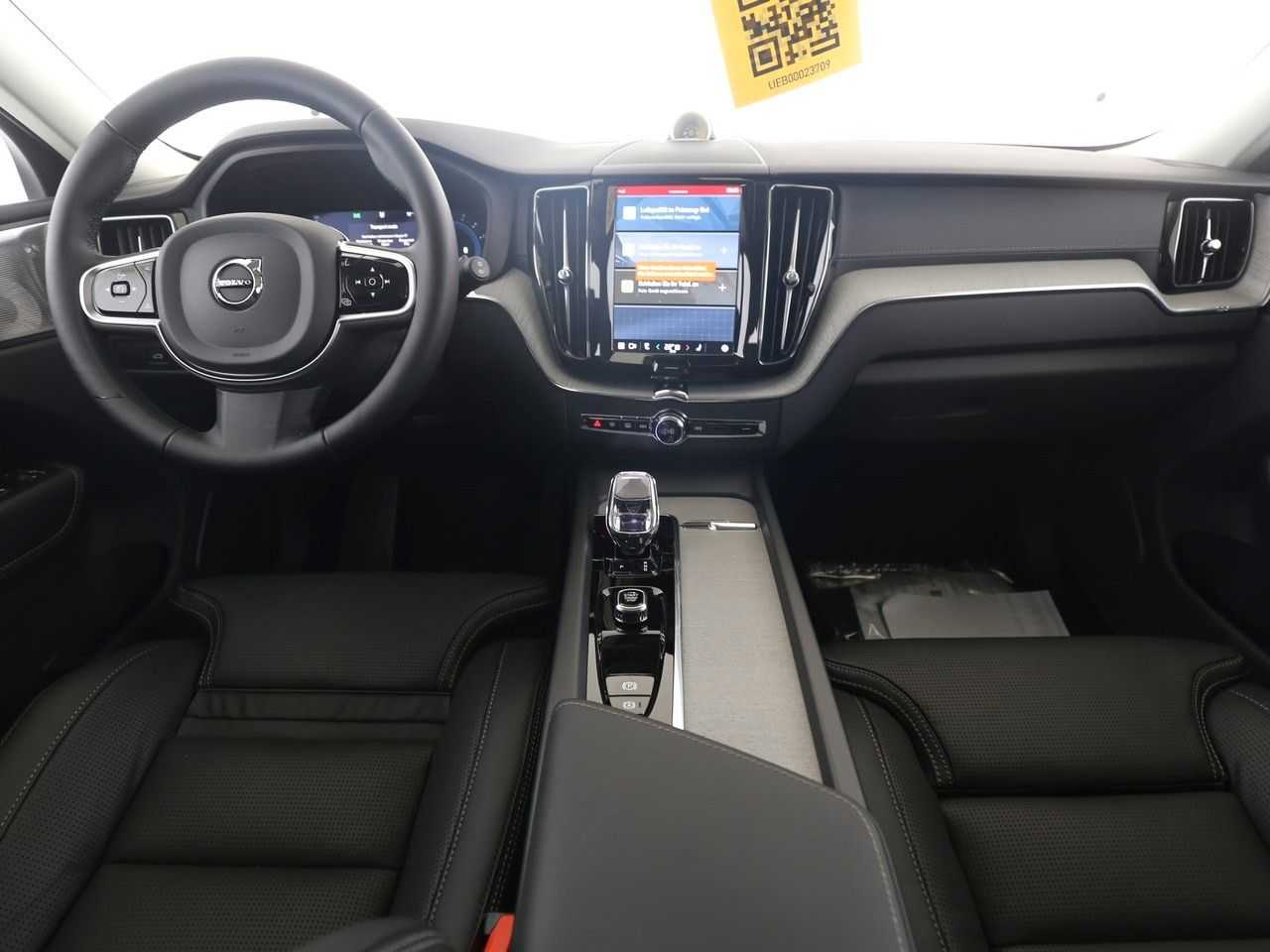 Volvo  B5 Ultra Dark AWD