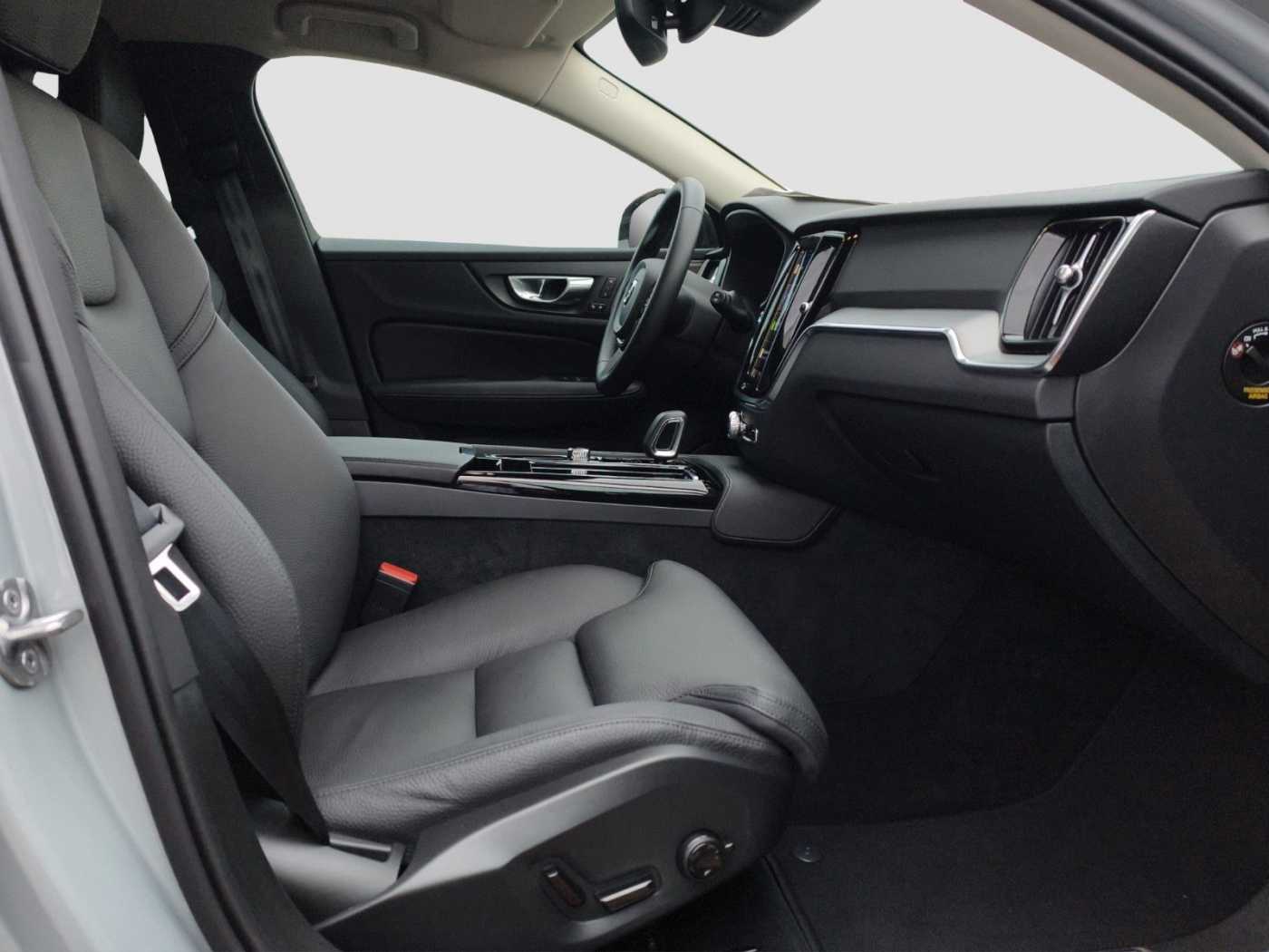 Volvo T6 Plus Dark Recharge Plug-In Hybrid AWD*AHK