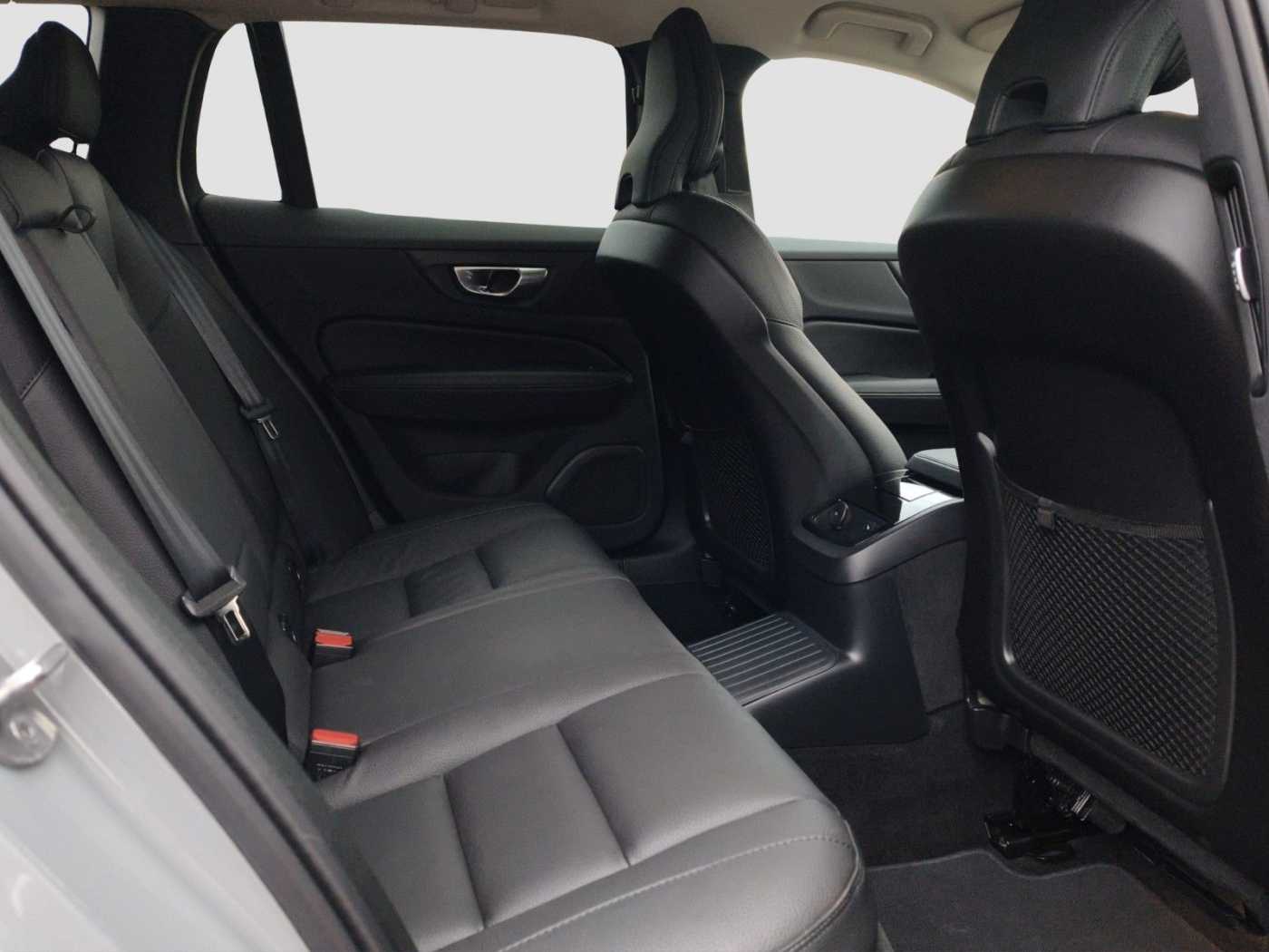 Volvo T6 Plus Dark Recharge Plug-In Hybrid AWD*AHK