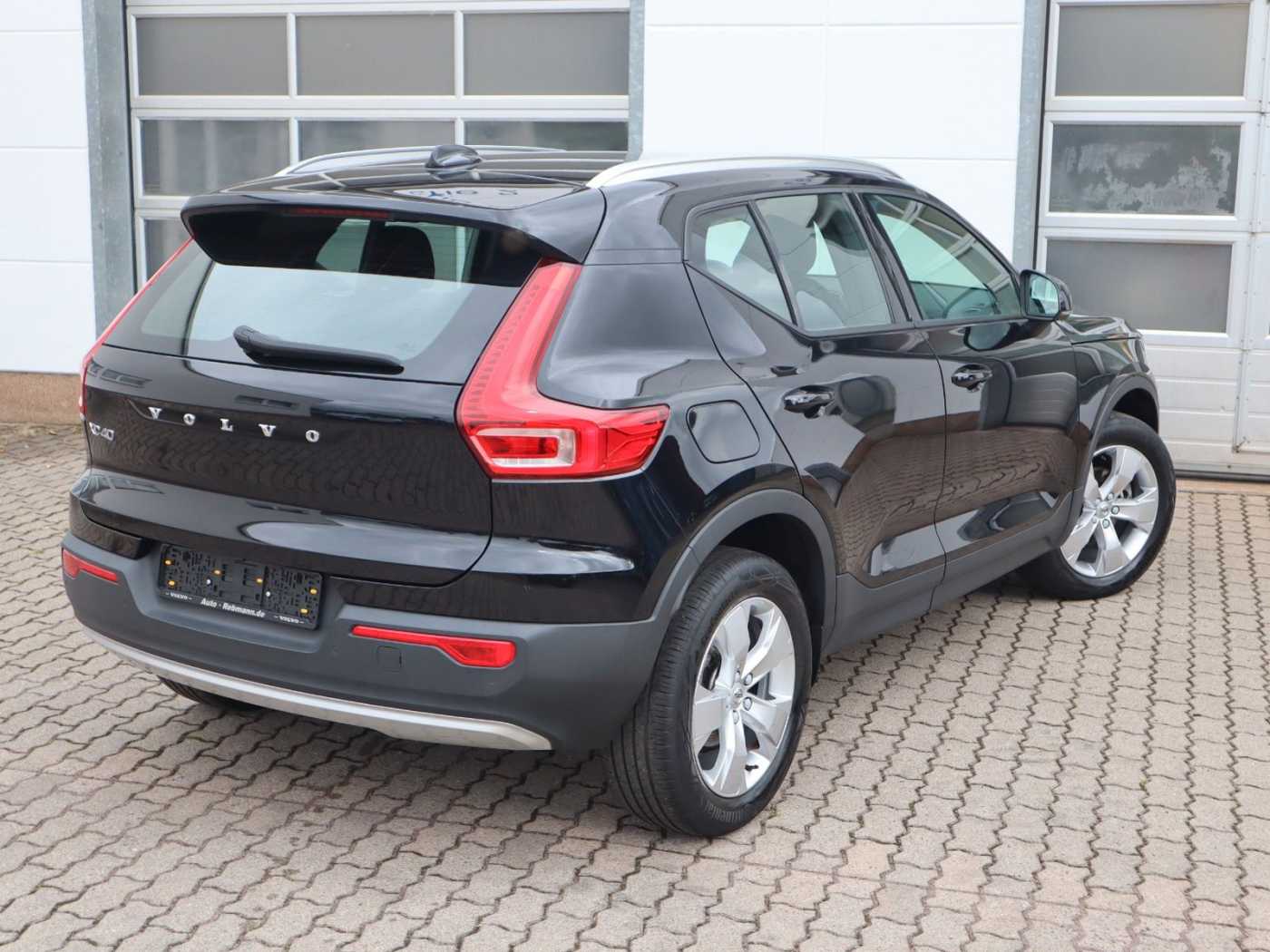 Volvo  T3 Momentum Pro FWD