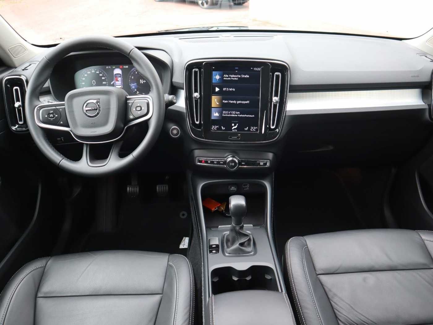 Volvo  T3 Momentum Pro FWD