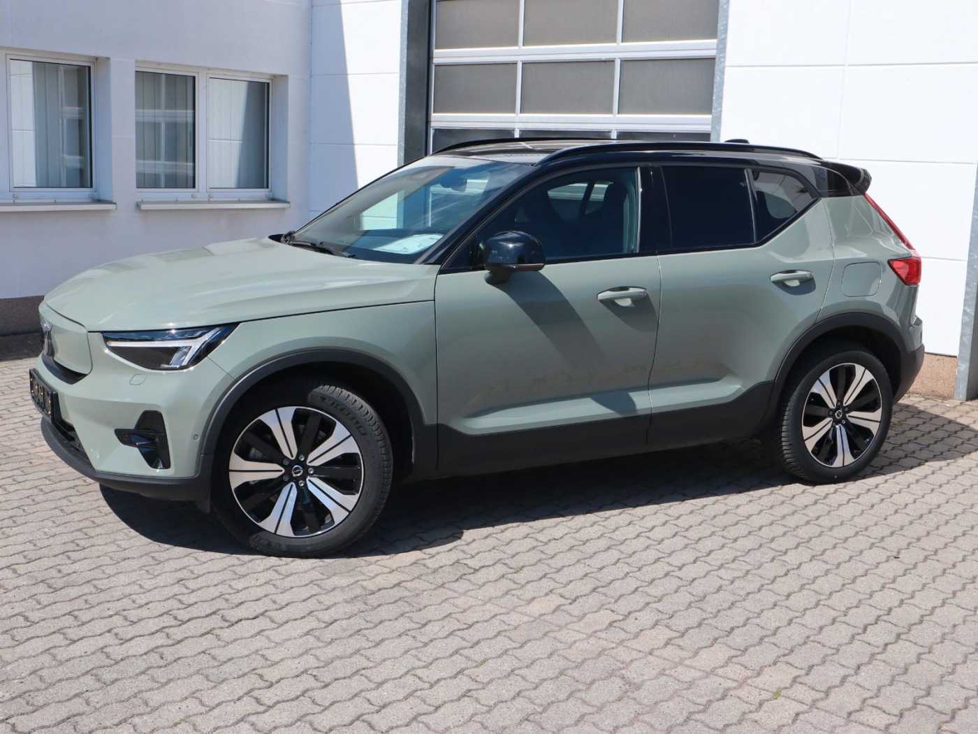 Volvo  Ultimate Recharge Pure Electric AWD
