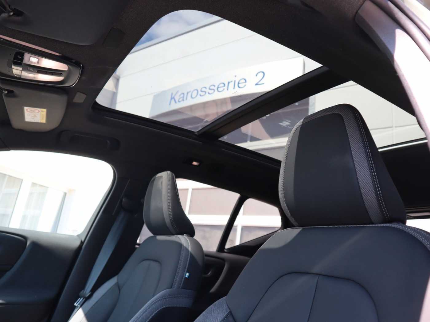 Volvo  Ultimate Recharge Pure Electric AWD