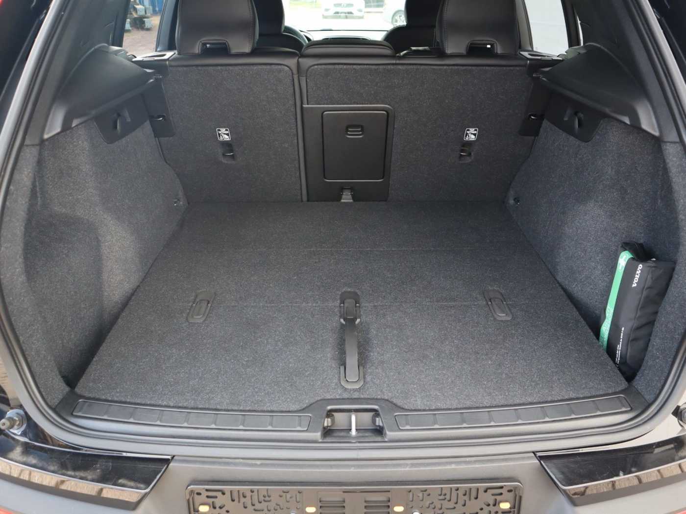Volvo  Plus Recharge Pure Electric 2WD