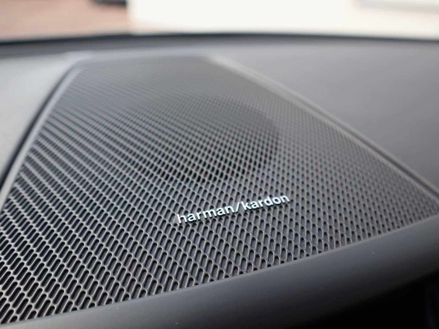 Volvo  D4 R Design