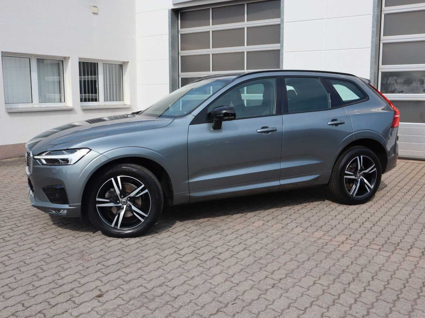 Volvo  D4 R Design