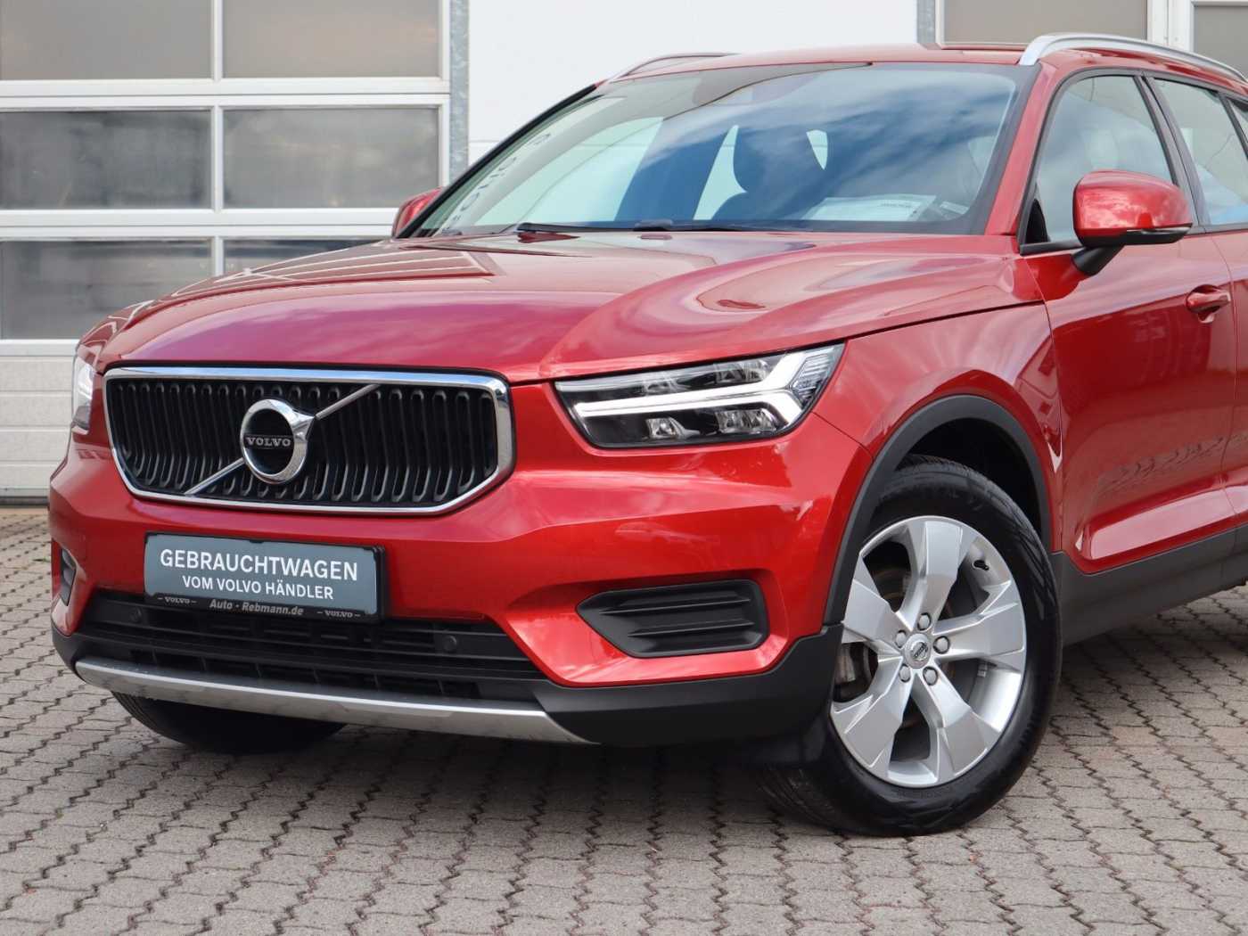 Volvo  D3 Momentum Pro FWD