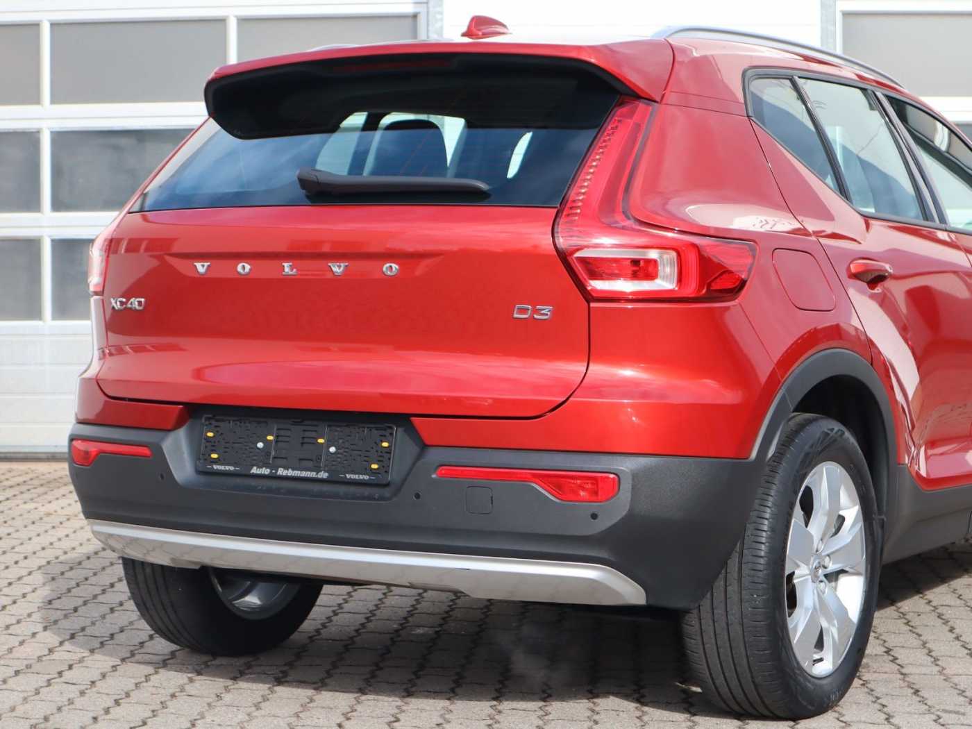 Volvo  D3 Momentum Pro FWD