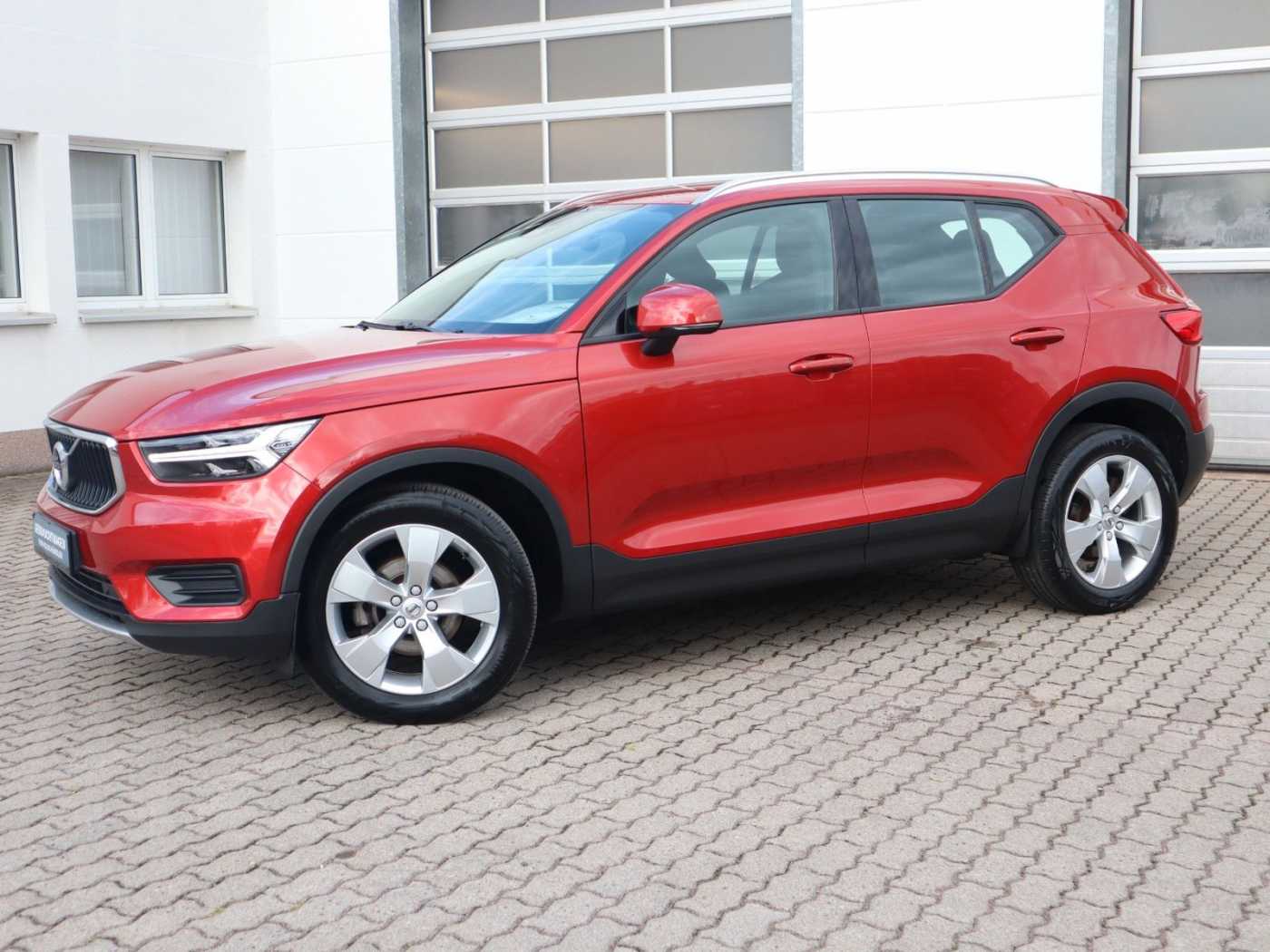 Volvo  D3 Momentum Pro FWD