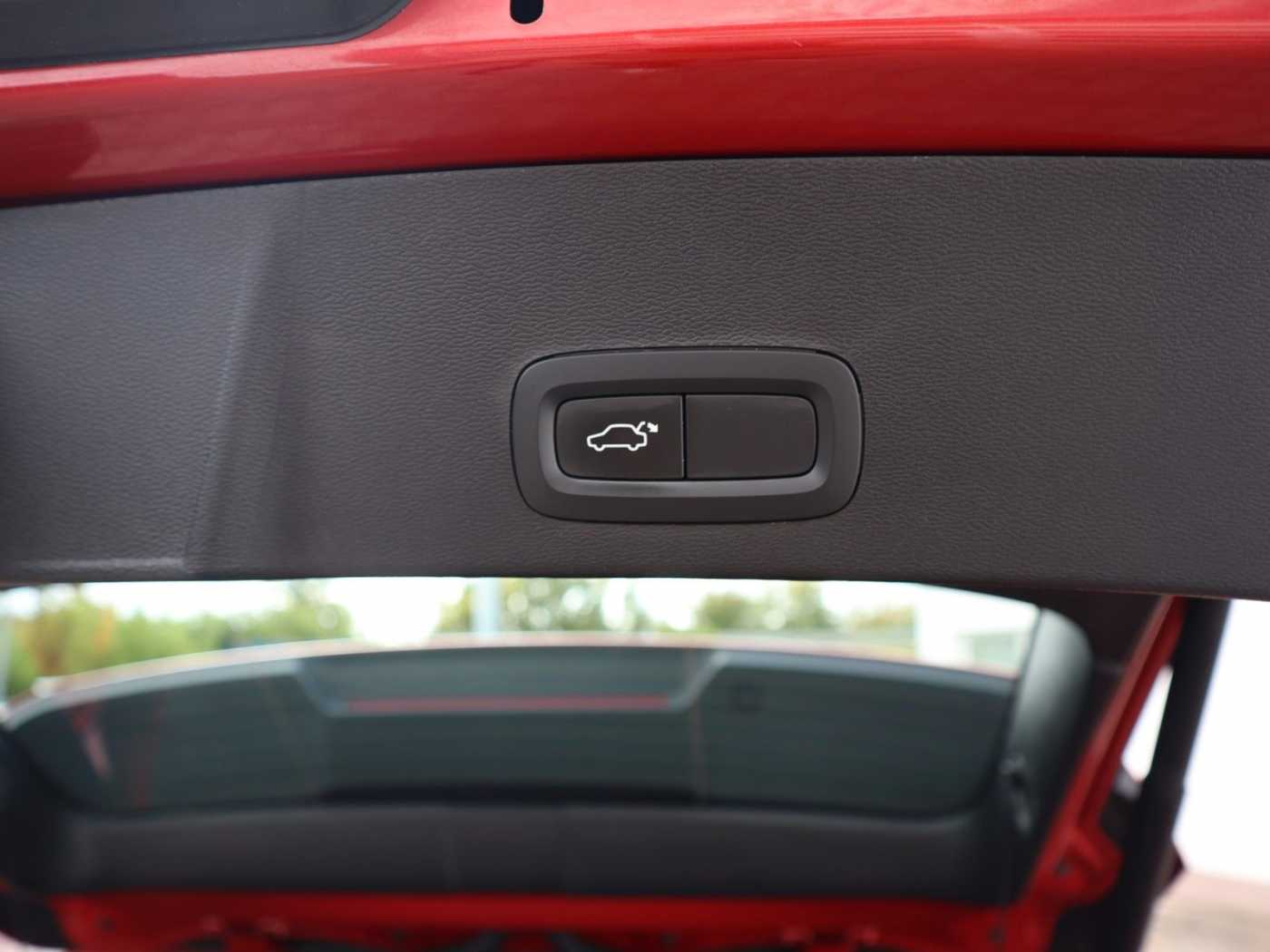 Volvo  D3 Momentum Pro FWD