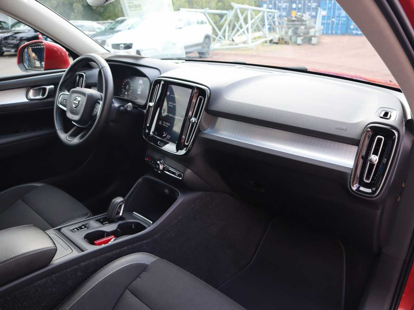 Volvo  D3 Momentum Pro FWD