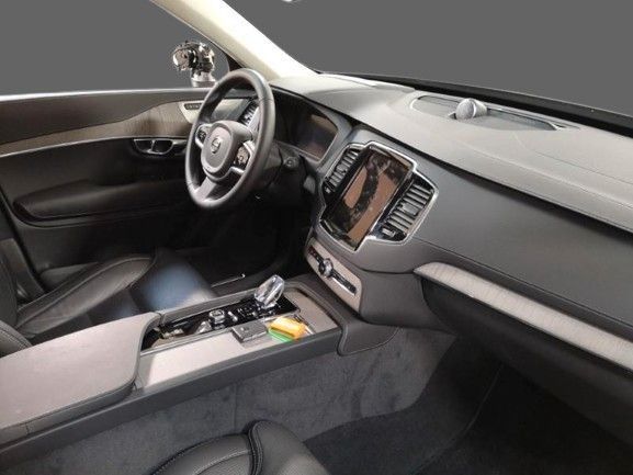 Volvo  T8 Ultra Dark Recharge Plug-In Hybrid AWD