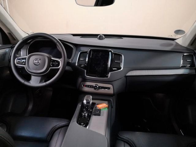 Volvo  T8 Ultra Dark Recharge Plug-In Hybrid AWD