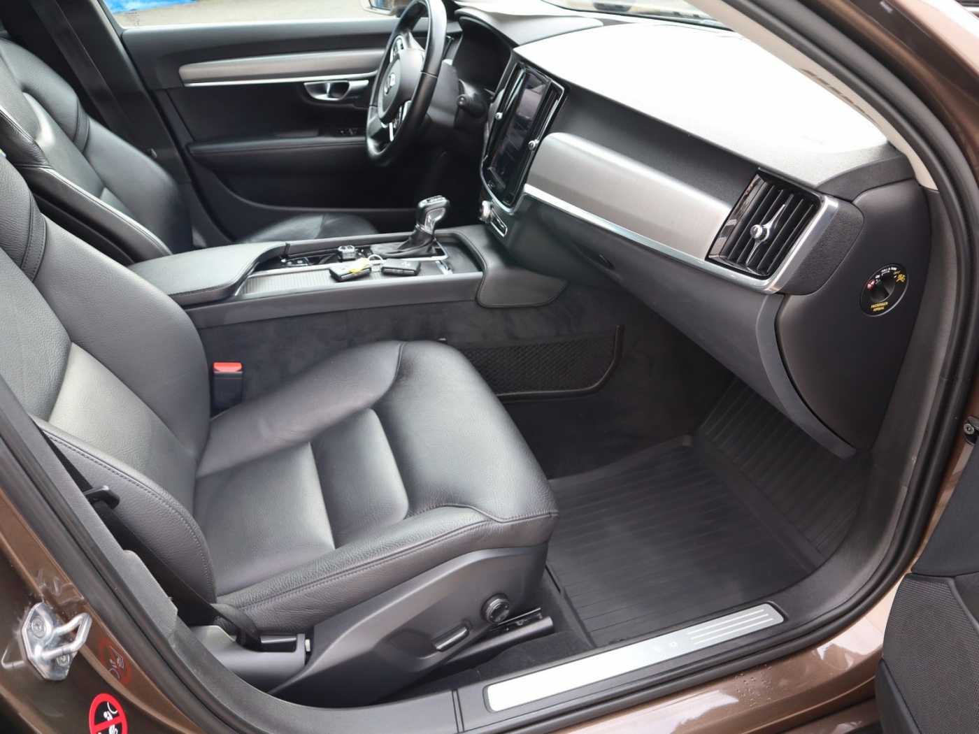 Volvo  D4 Momentum*Standh*
