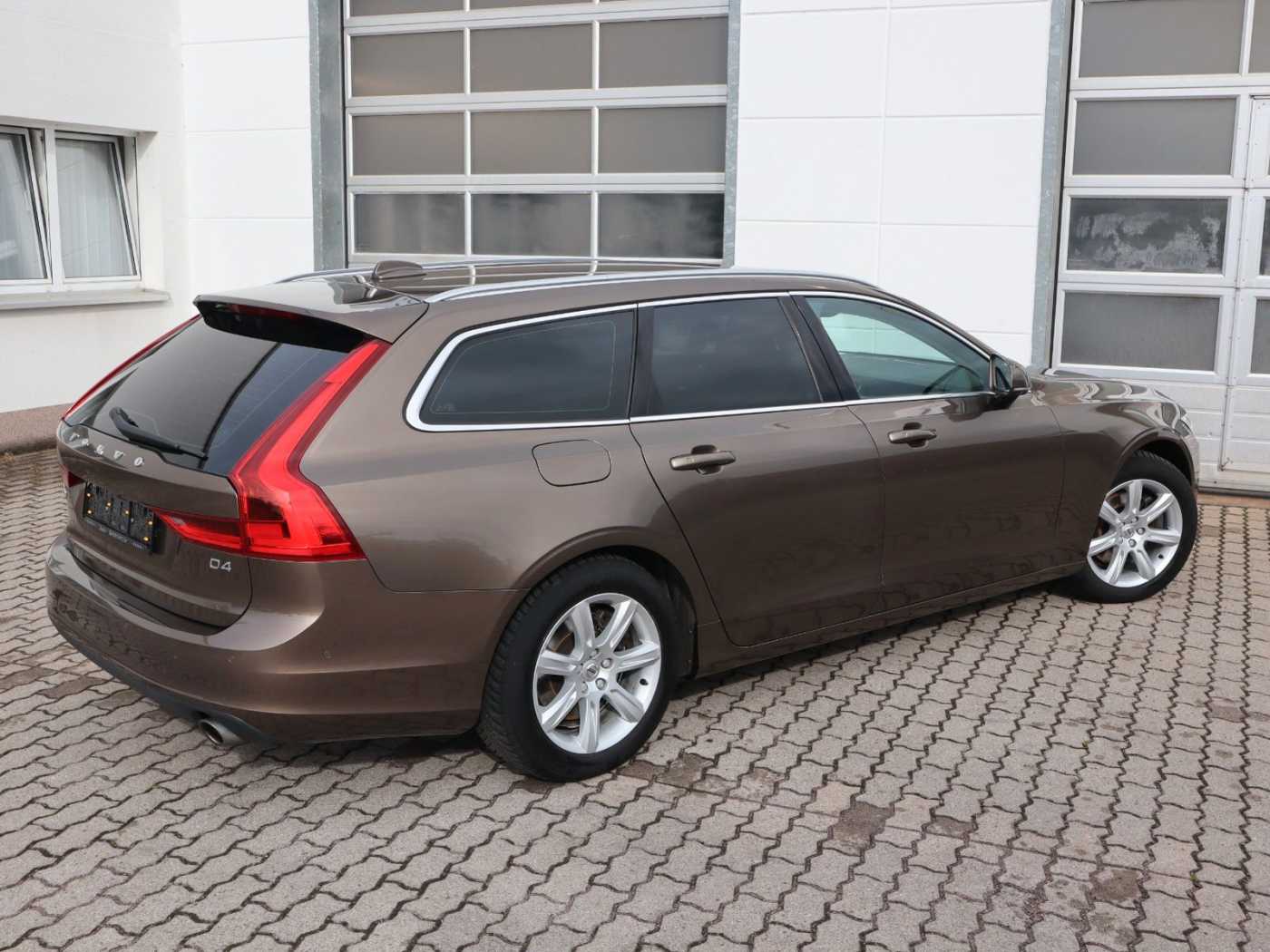 Volvo  D4 Momentum*Standh*