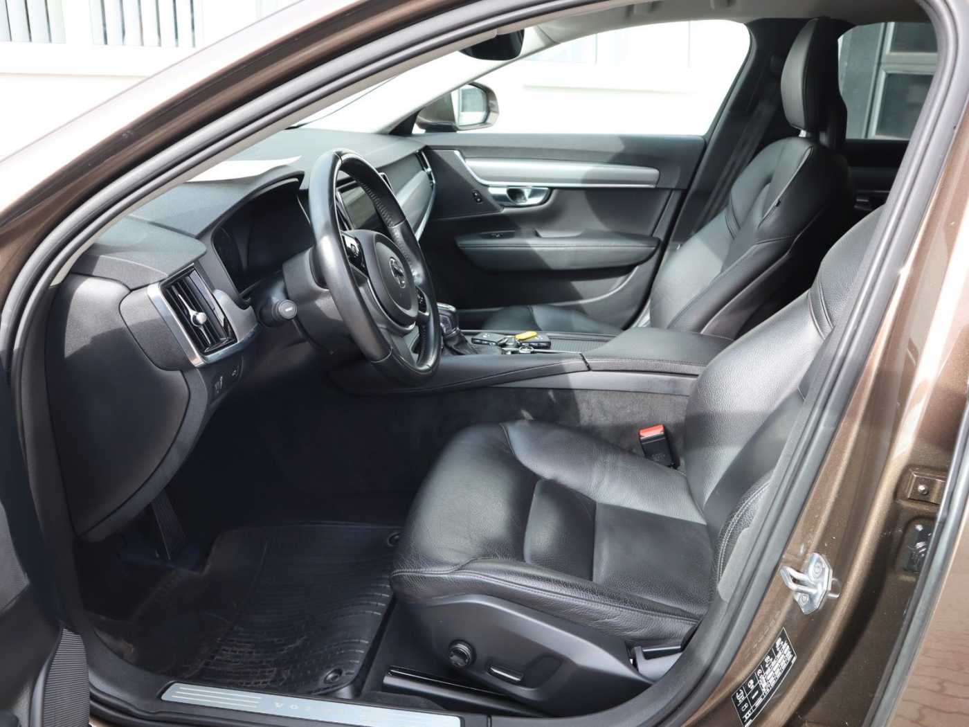 Volvo  D4 Momentum*Standh*