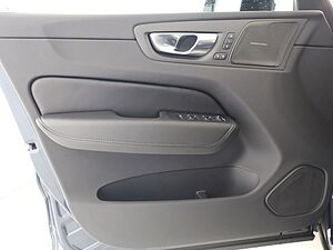 Volvo  B4 Plus Dark*AWD*Standh*LED*360°