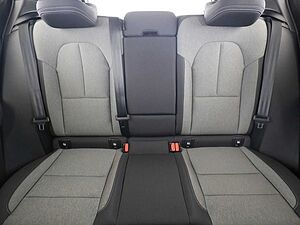 Volvo  B4 Plus Dark FWD