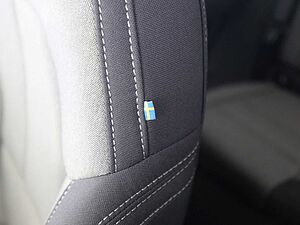 Volvo  B4 Plus Dark FWD