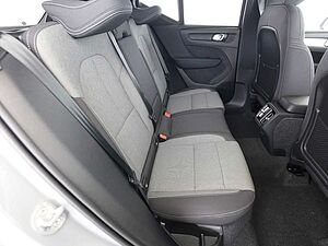 Volvo  B4 Plus Dark FWD