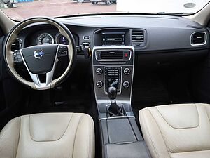 Volvo  D3 Summum