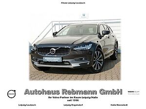 Volvo  B4 Cross Country Plus AWD