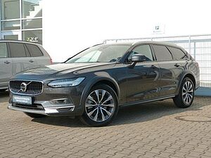 Volvo  B4 Cross Country Plus AWD