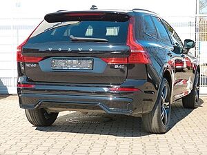 Volvo  B4 R Design AWD