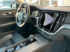 Volvo  B4 Plus Dark*H&K*FrontH*LED*