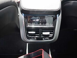 Volvo  B5 Inscription AWD*AHK*Luftf*360°