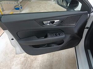 Volvo  B4 Ultimate Dark*AHK*Standh*360°*Alarm