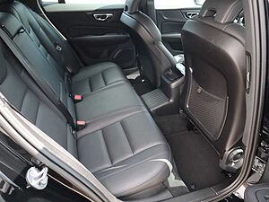 Volvo  T6 Core Recharge Plug-In Hybrid AWD