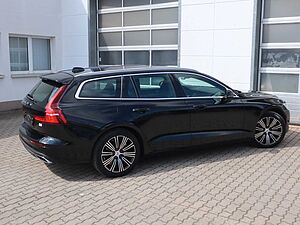 Volvo  T6 Core Recharge Plug-In Hybrid AWD