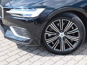Volvo  T6 Core Recharge Plug-In Hybrid AWD
