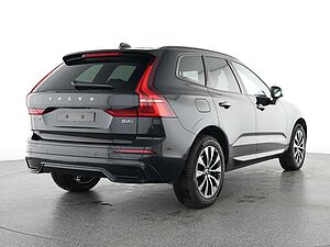 Volvo  B4 Plus Dark AWD