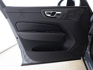Volvo  T8 Plus Dark Recharge Plug-In Hybrid AWD