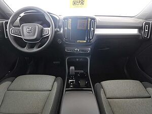 Volvo  B3 Plus Dark FWD