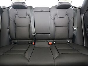 Volvo  T8 Ultra Dark Recharge Plug-In Hybrid AWD