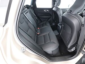Volvo  T8 Ultra Dark Recharge Plug-In Hybrid AWD