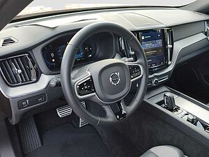 Volvo  B4 R Design AWD