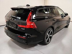 Volvo  T6 Plus Dark Recharge Plug-In Hybrid AWD