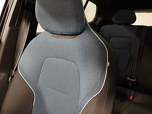 Volvo  Ultra AWD Performance Pure Electric