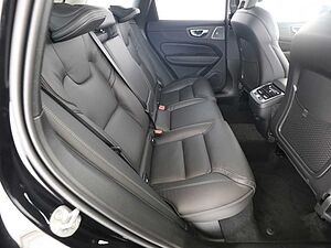 Volvo  B5 Ultra Dark AWD