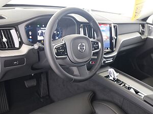 Volvo  B5 Ultra Dark AWD