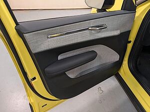 Volvo  Ultra 2WD Pure Electric
