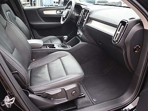 Volvo  T3 Momentum Pro FWD