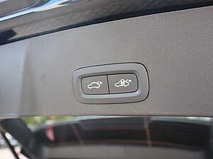 Volvo  Plus Recharge Pure Electric 2WD