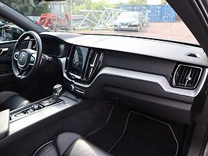 Volvo  D4 R Design