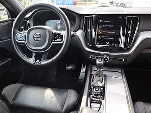 Volvo  D4 R Design