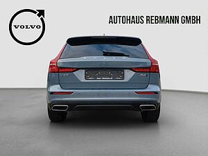 Volvo  B4 Cross Country Pro AWD